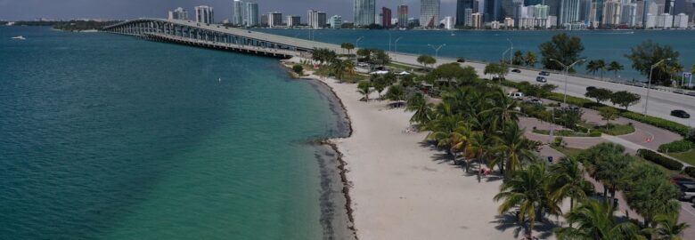 Hobie Island Beach Park