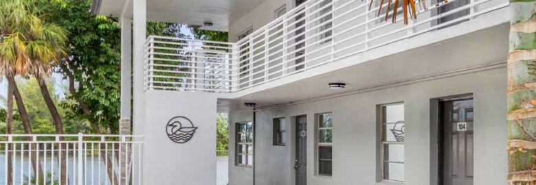 Lake House Apartments