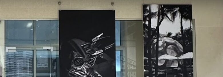 Print shop & Digital printing service Graphic Arts 305